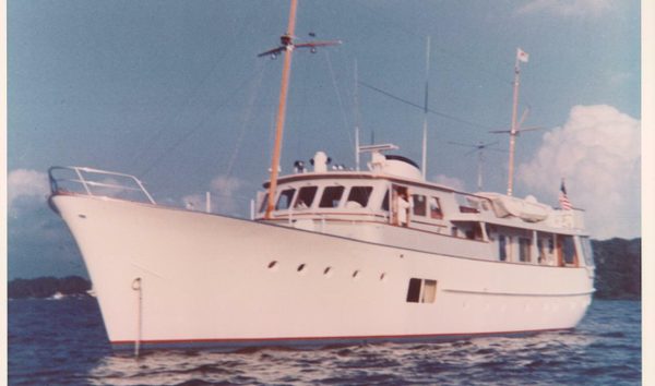 Feadship Classic Canoe Stern (10870652)