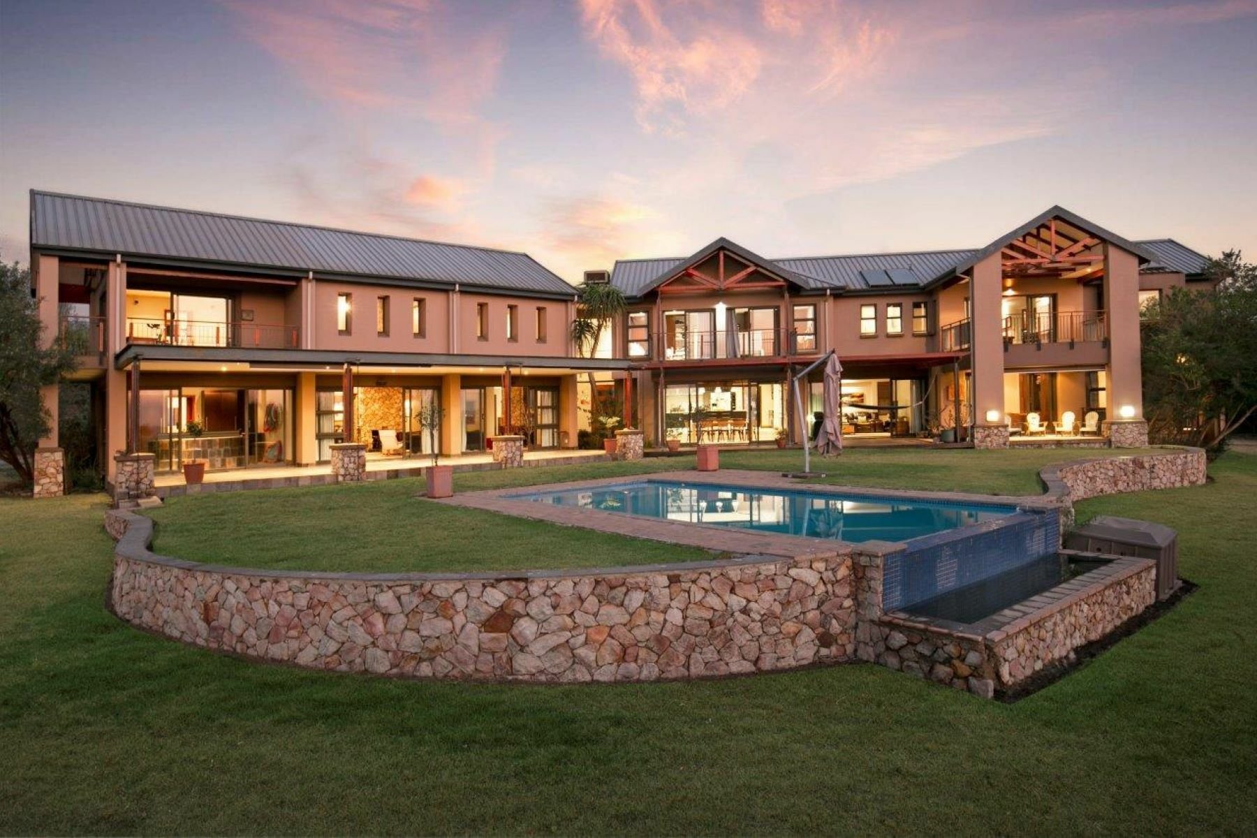 waterfall-equestrian-estate-in-midrand-gauteng-south-africa-for-sale