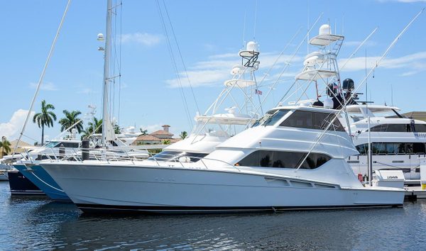 Hatteras 60 enclosed bridge (11057342)