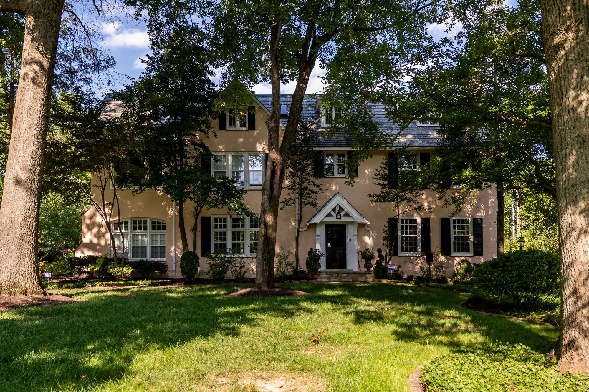 Gracious Historic Kirkwood Home in Kirkwood, MO, United States for sale