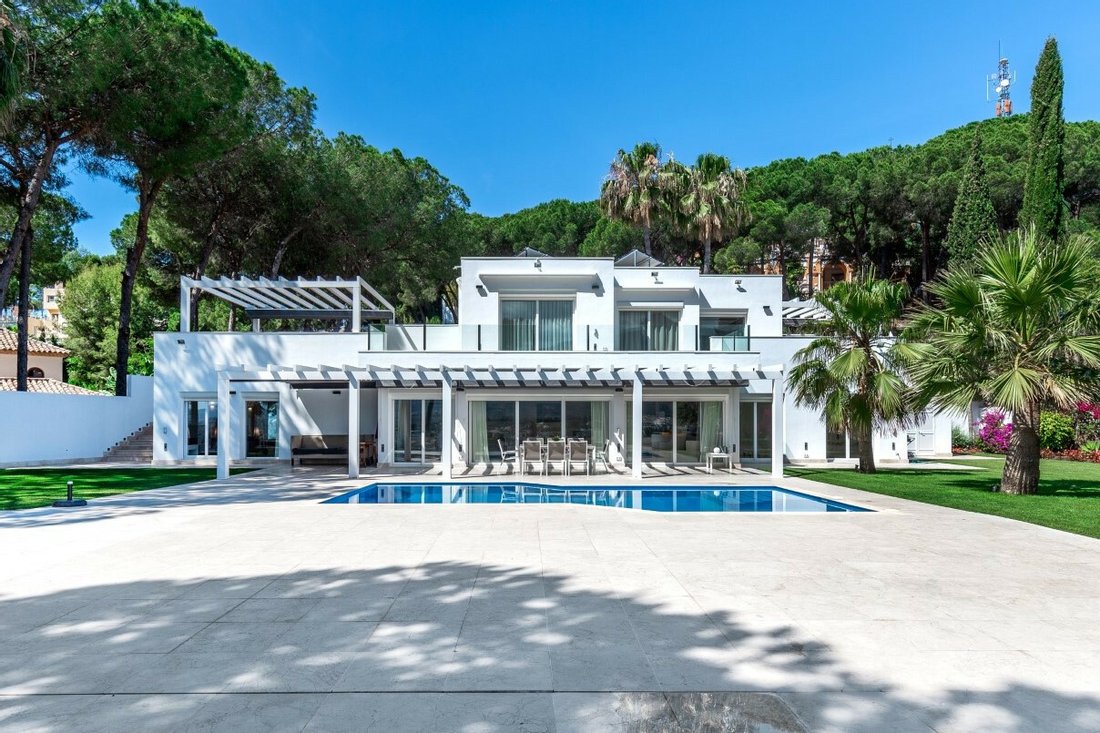 Villa in Nueva Andalucia, Marbella, Spain 1 - 11060571