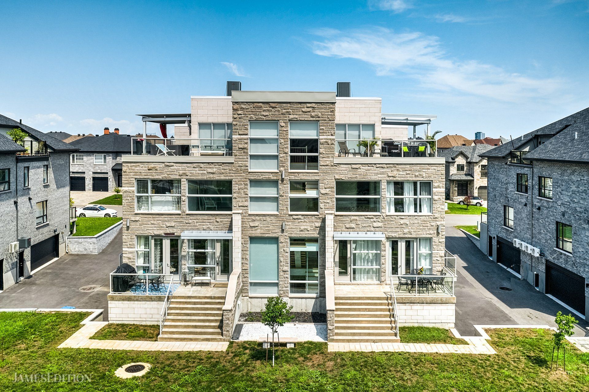 Brossard, QC in Brossard, Canada for sale (11090112)