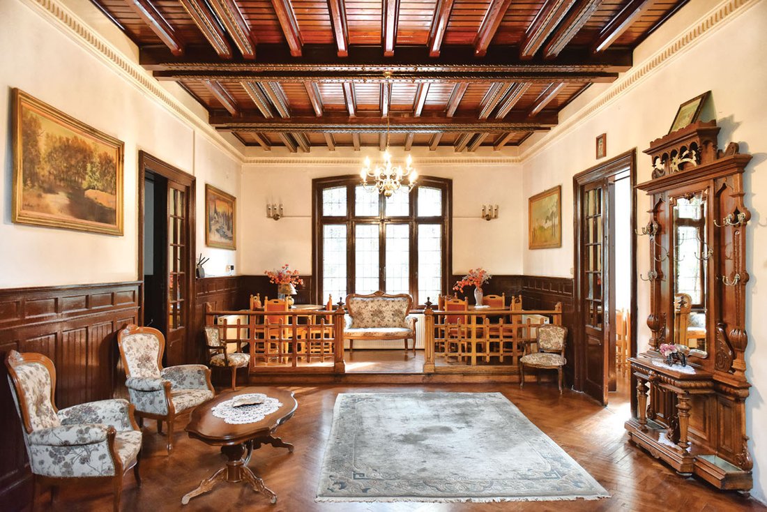 Simu Villa In Sinaia, Prahova, Romania For Sale (11090978)