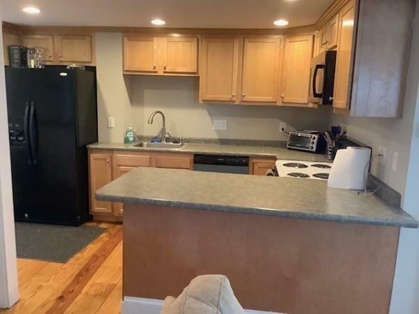 House in Woburn, Massachusetts, United States 5 - 10979104