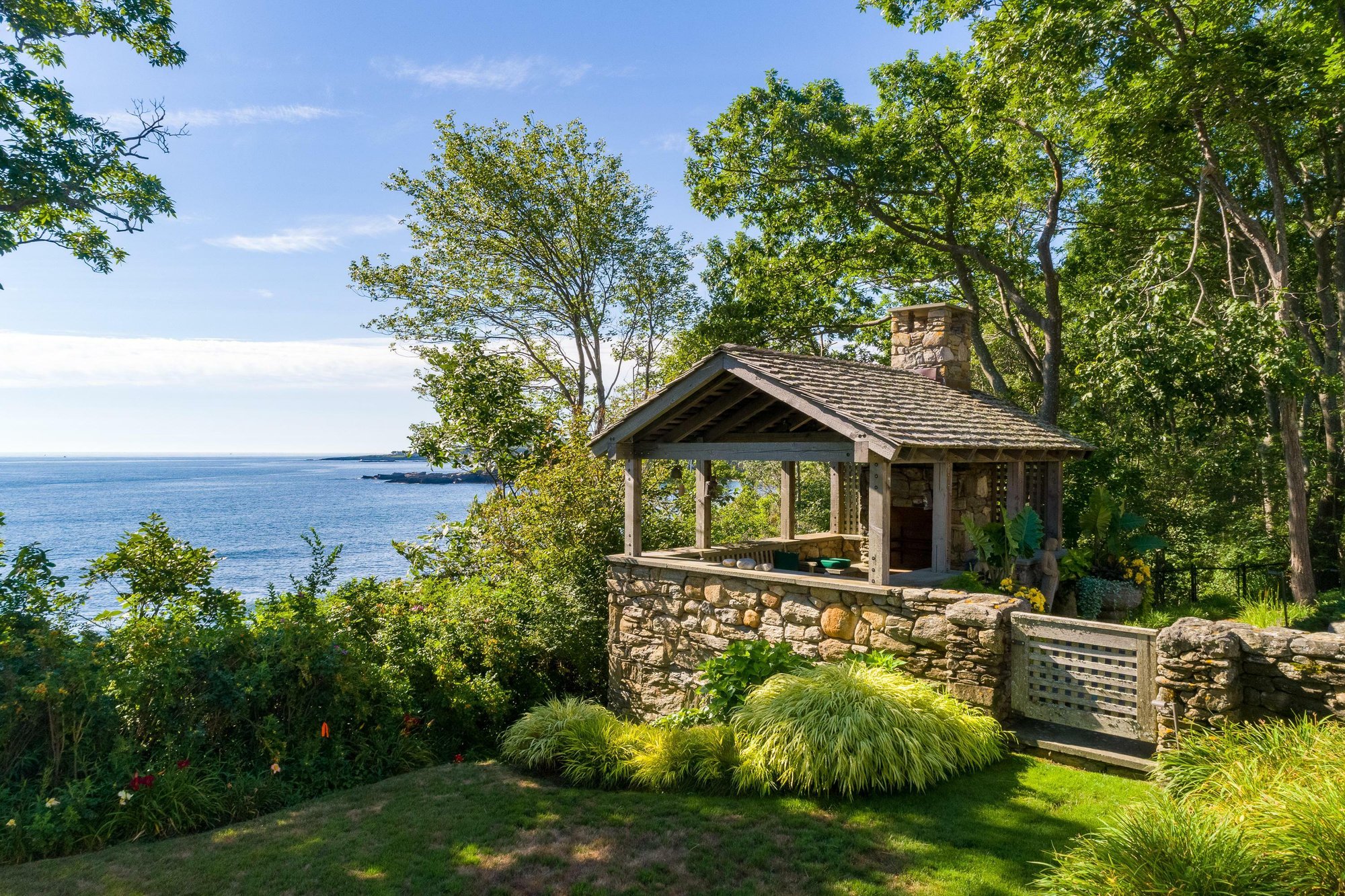 1172 Shore Road in Cape Elizabeth, ME, United States for sale (10897172)