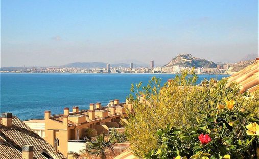 Villa in Alicante, Valencian Community, Spain 1