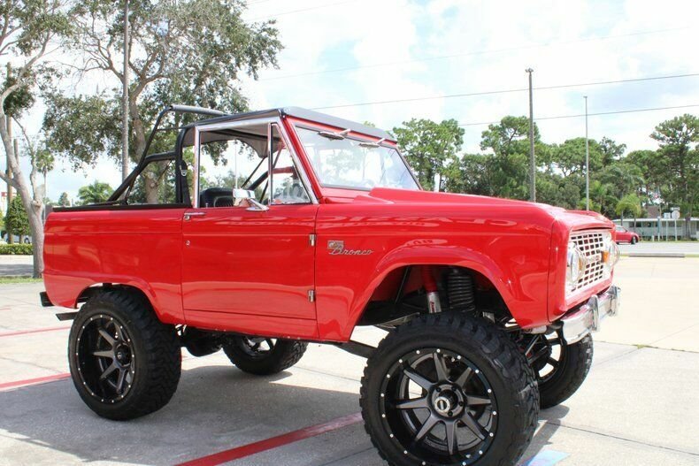 Suv in Sarasota, Florida, United States 4 - 11098731