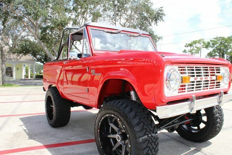 Suv in Sarasota, Florida, United States 5 - 11098731