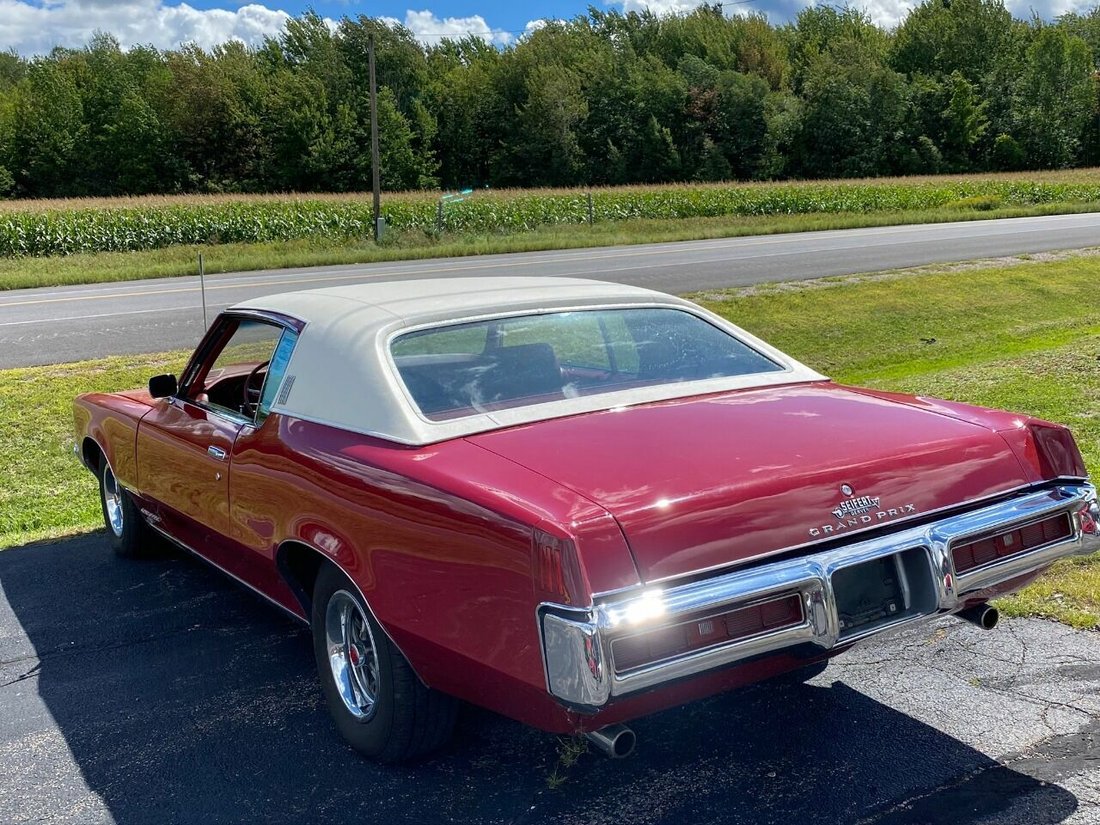 Coupe in Malone, New York, United States 3 - 11090866