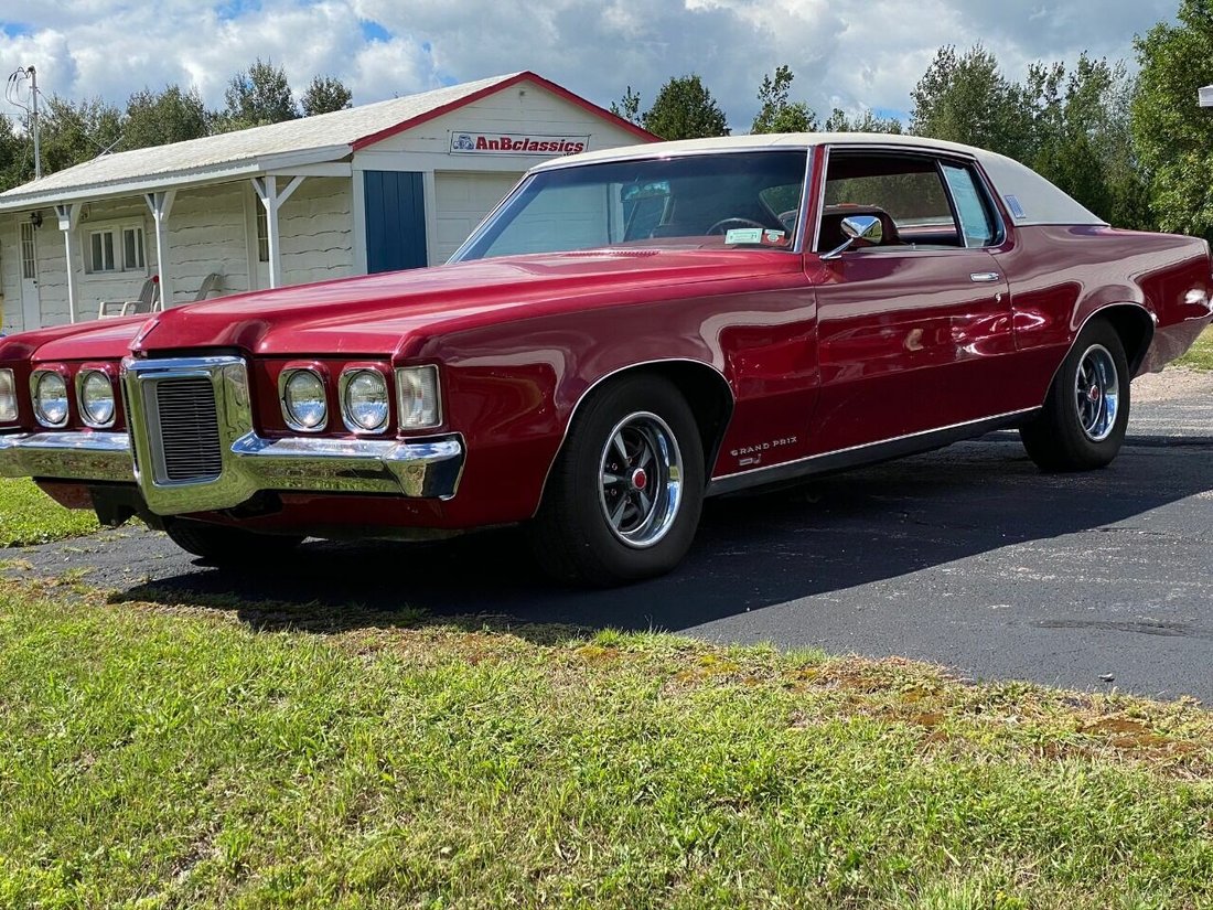 Coupe in Malone, New York, United States 1 - 11090866