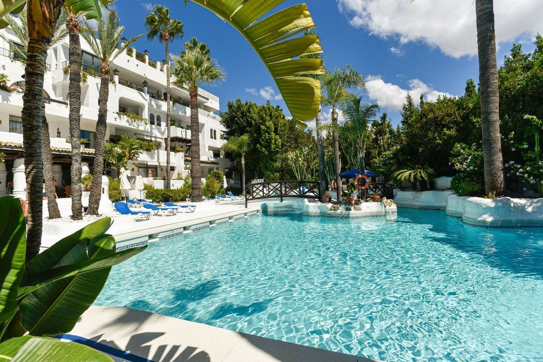 Puerto Banus Tastefully Renovated Three Bedroom In Marbella, Andalusia