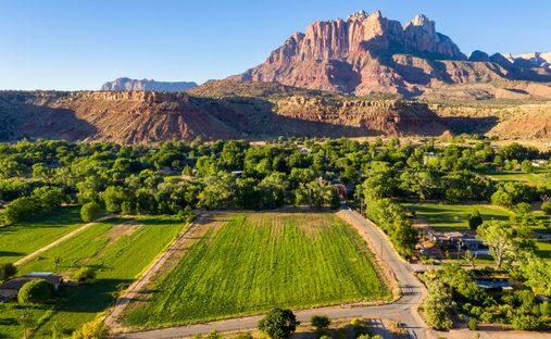 Land in Hurricane, Utah, United States 1