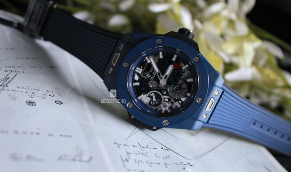 Watches - 158 Hublot for sale on JamesEdition