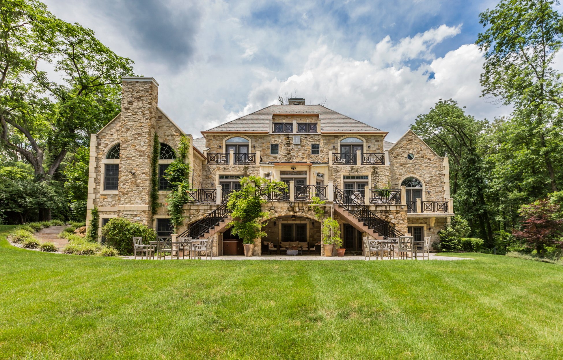 Classic Princeton Estate On Three Acres In Princeton, Nj, United States