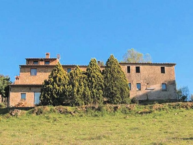Country House in San Gimignano, Tuscany, Italy 1