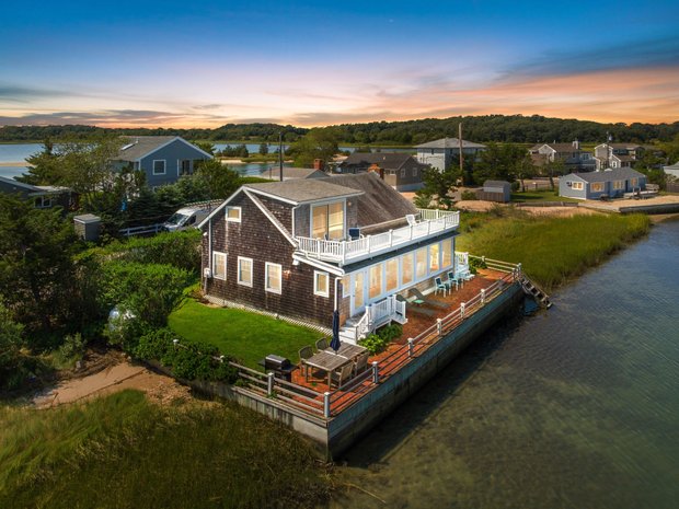 Southampton Waterfront Home In Southampton Ny United States Zum Verkauf 11123275 Southampton is a town in suffolk county, new york.