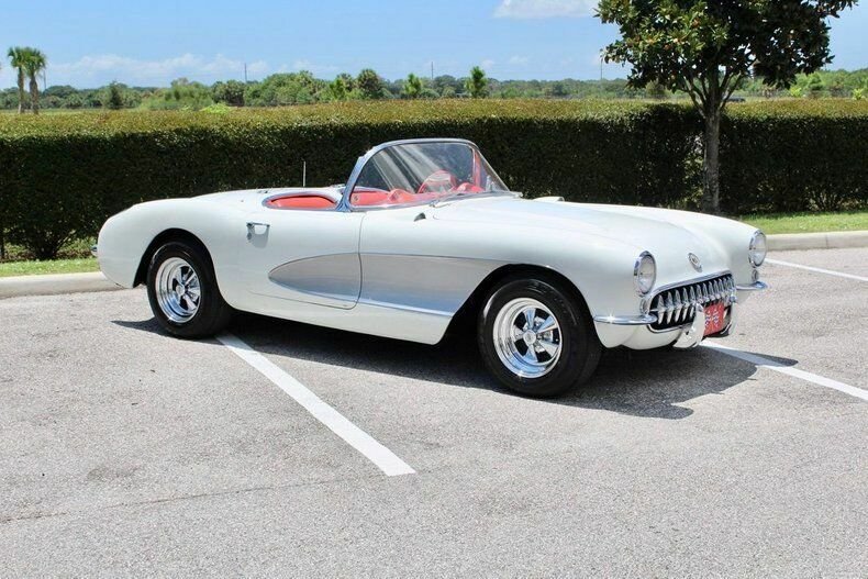 Cabriolet in Sarasota, Florida, United States 2 - 11125442