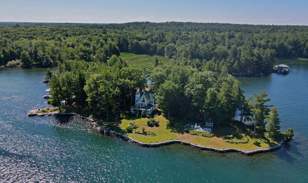 Classic Family Island In Leeds And The Thousand Islands, Canada For Sale (11129824)