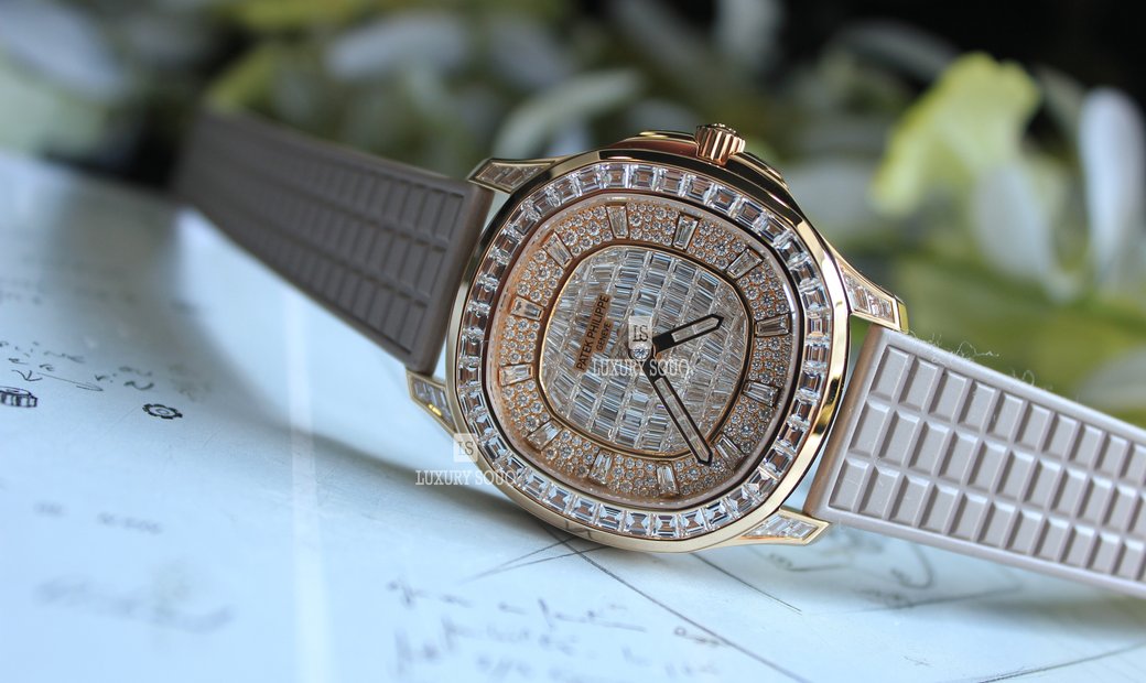 Patek Philippe Aquanaut 	5062/450R-001