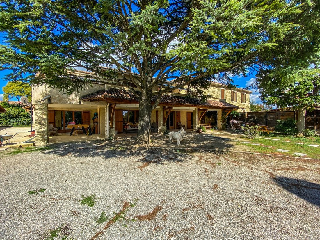 Provencal Farmhouse, In Carpentras, Provence Alpes Côte D'azur, France