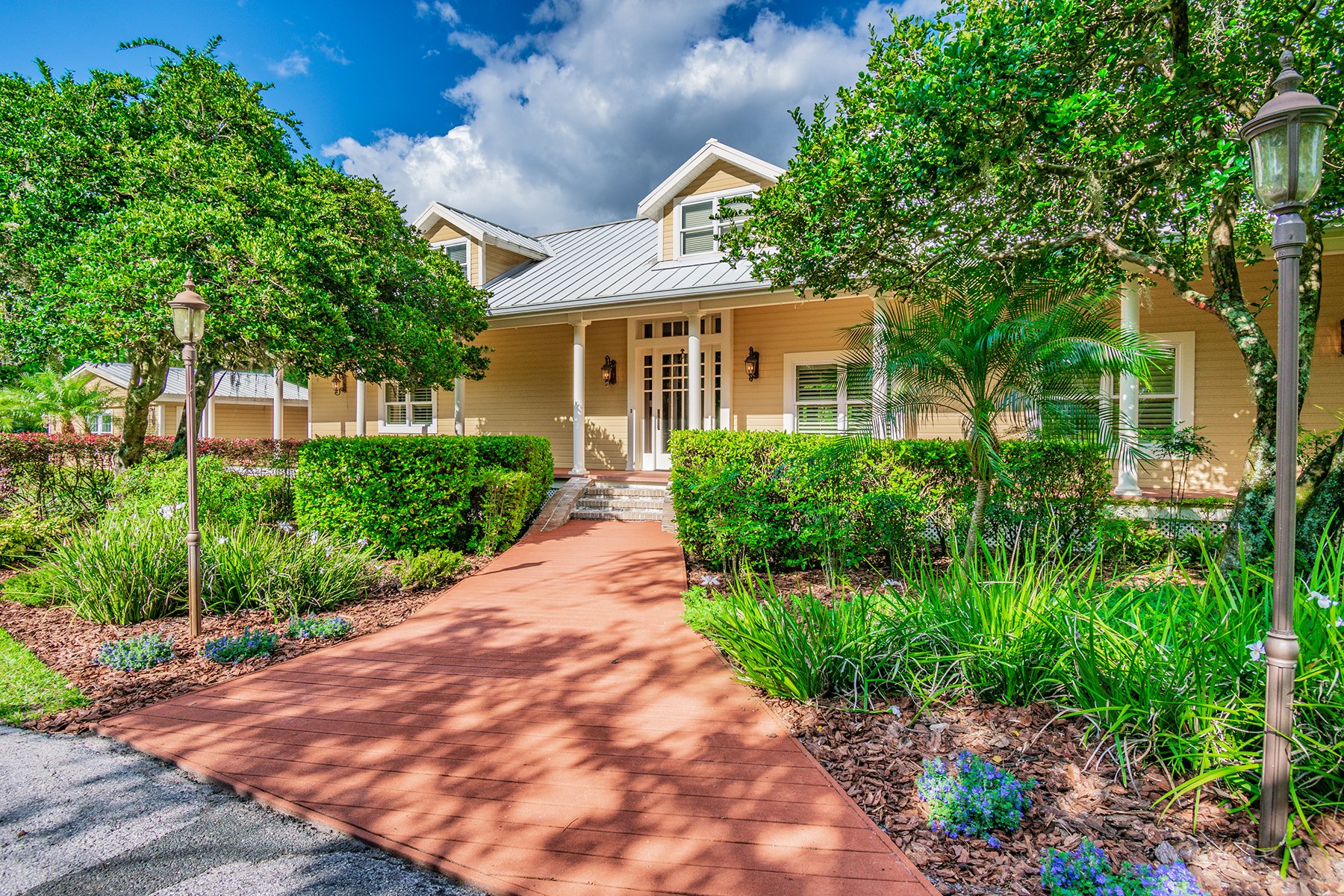 Walden Lake In Plant City, Fl, United States For Sale
