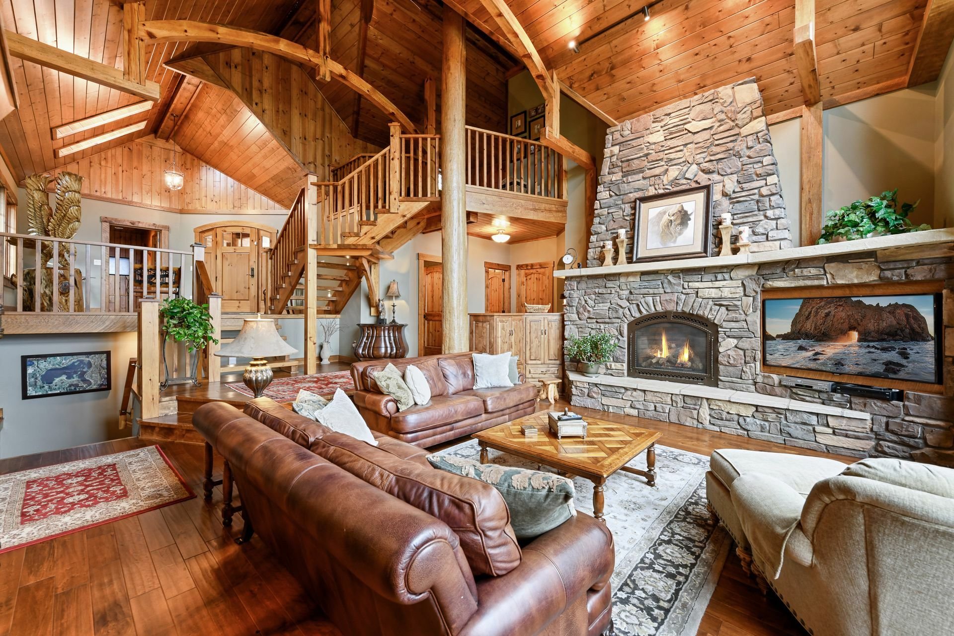 Luxurious Log Home On Big Sand Lake in Park Rapids, MN, United States