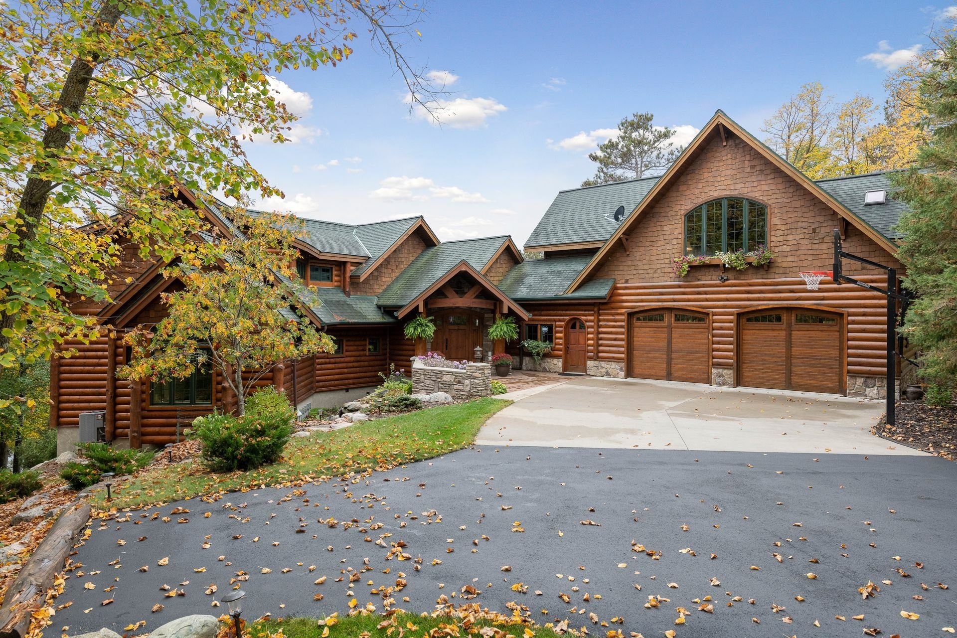 Luxurious Log Home On Big Sand Lake in Park Rapids, MN, United States