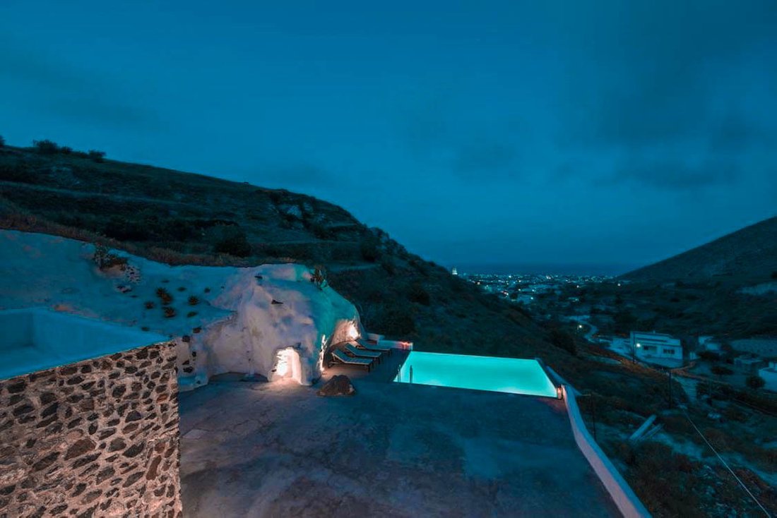 Villa in Thira, Aegean, Greece 4 - 11141909