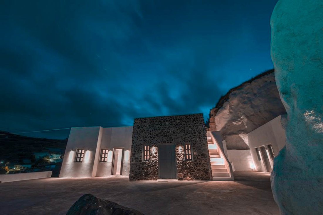 Villa in Thira, Aegean, Greece 2 - 11141909