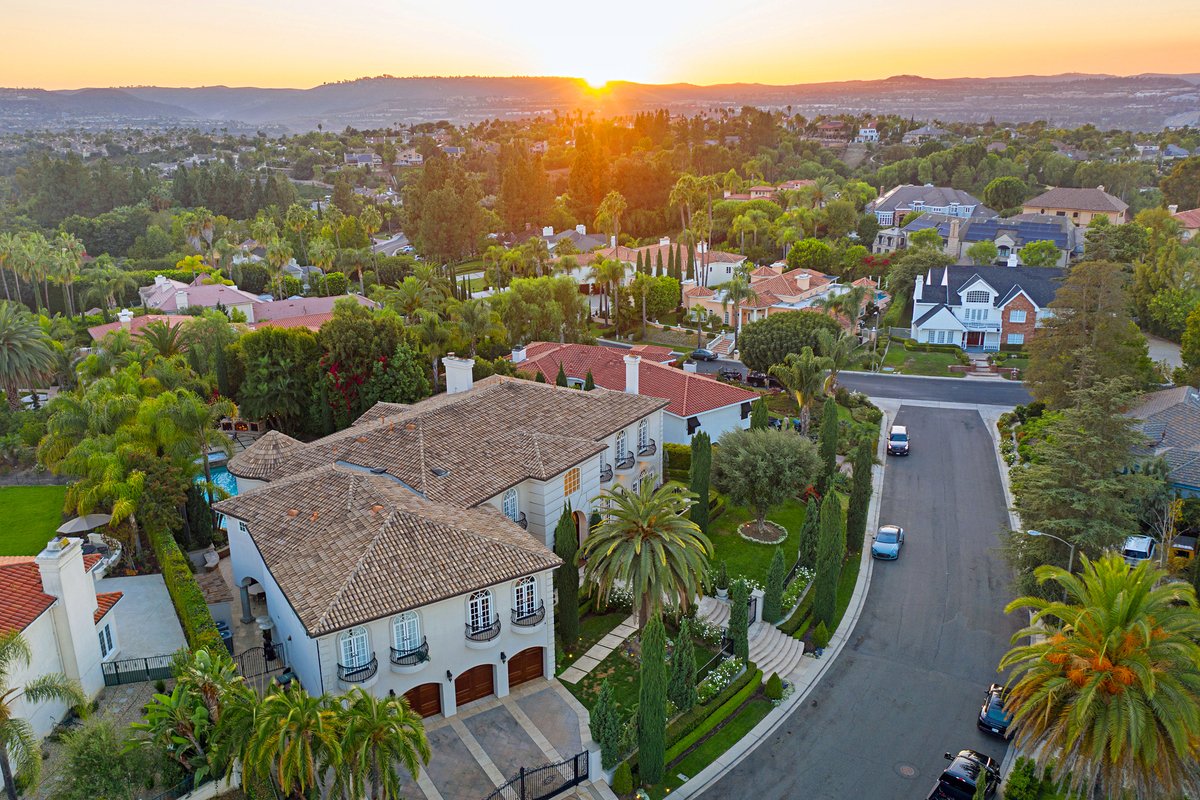 27571 Deputy Circle, Laguna Hills, CA 92653 in Laguna Hills, CA, United