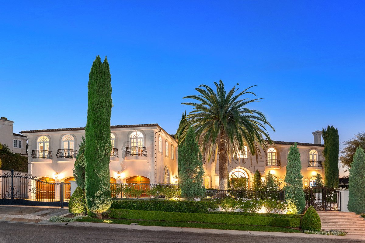 27571 Deputy Circle, Laguna Hills, CA 92653 in Laguna Hills, CA, United