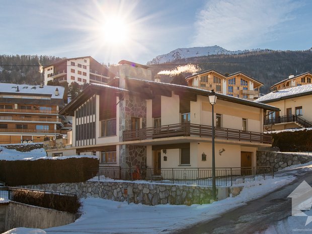 Near The Center Beautiful Villa Of 2 Apartments In Haute Nendaz Switzerland For Sale 10741172
