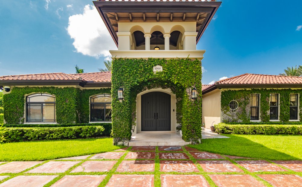 luxury houses for sale in miami