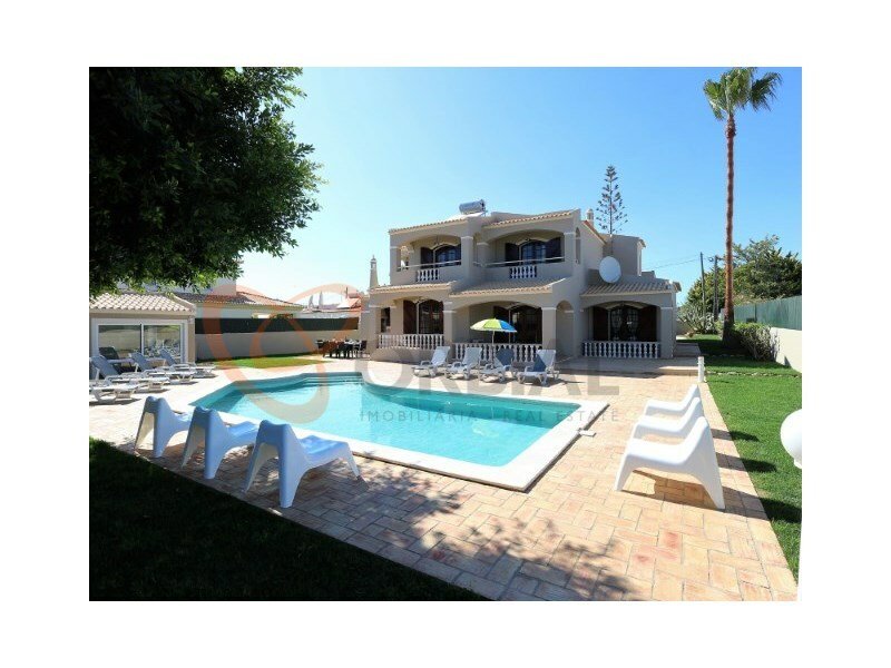 Charming 4 Bedroom Villa For Sale With Private Pool In Guia, Algarve, Portugal For Sale (11091317)
