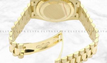 Rolex Day-Date 40 228398TBR-0002 18 Ct Yellow Gold Diamond Set Champagne Dial Diamond Bezel