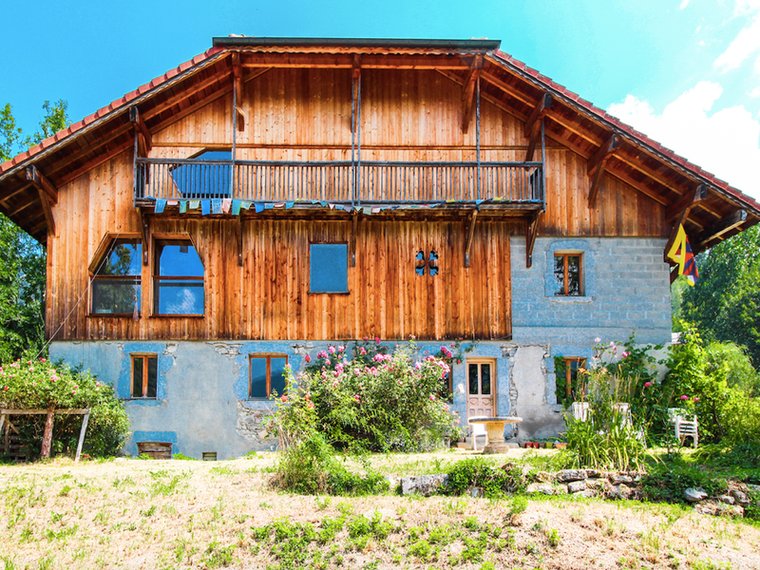 Traditional Farmhouse In A Secluded Alpine Hamlet Close To In Araches France Zum Verkauf 11077868