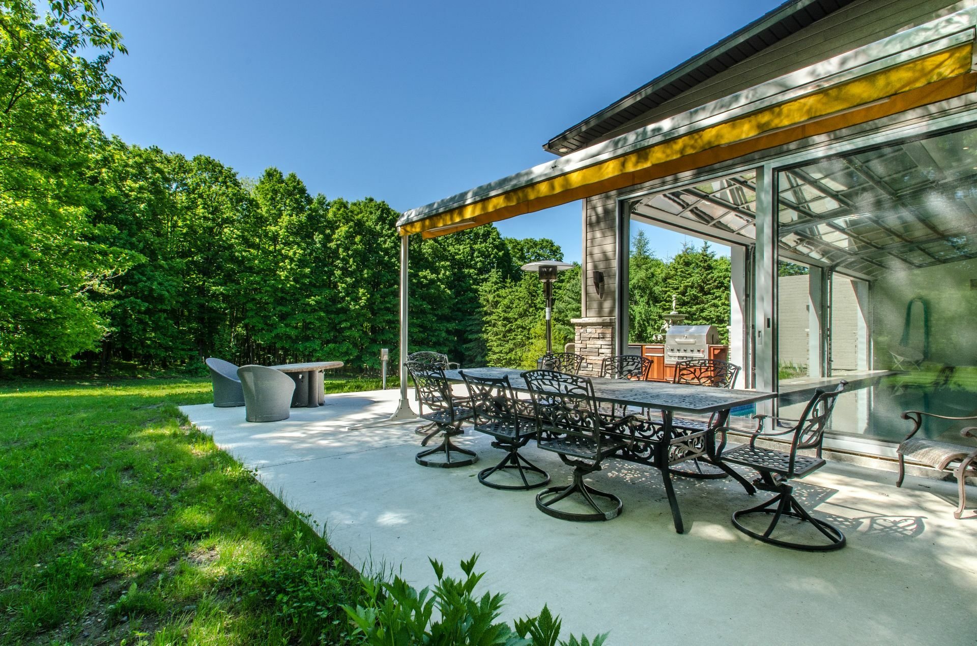 1158 Ch. BullPond, Brigham, QC J2K4G4 MLS14098226 in Brigham, Canada