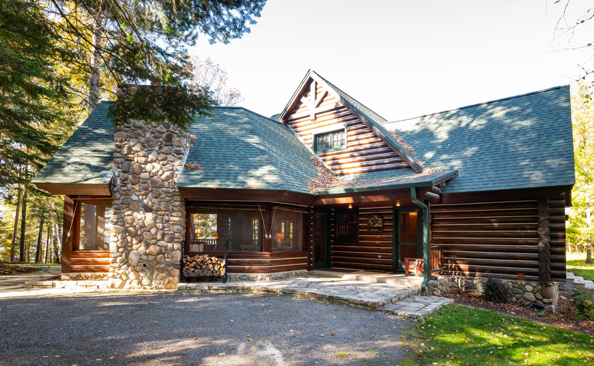 Lakefront Log Home & Guest House in Park Rapids, MN, United States for