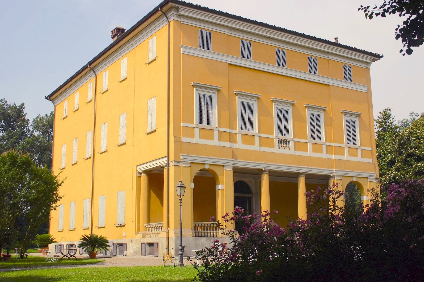 Large Historic Villa Near Bologna in Crespellano, Italy for sale (10881971)