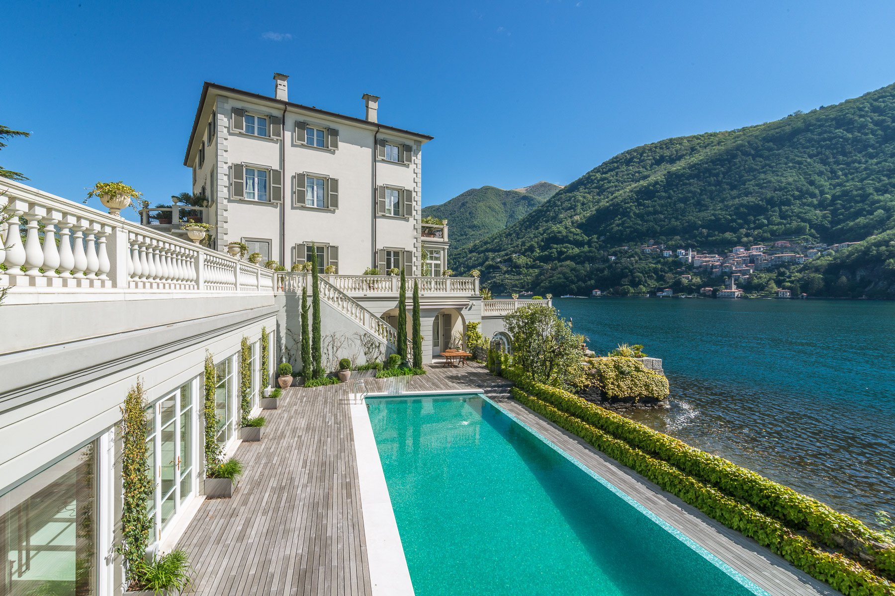 Lakefront Trophy Estate In Laglio, Lombardy, Italy For Sale