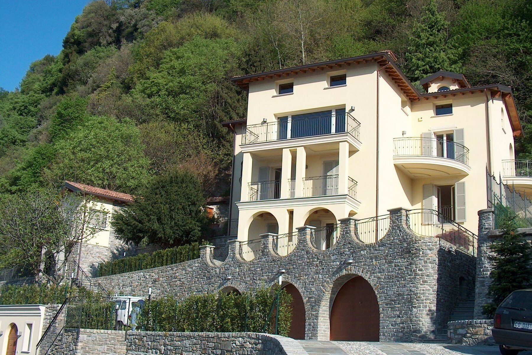 Magnificent Villa With Charming View Of Lake Como in Domaso, Italy for