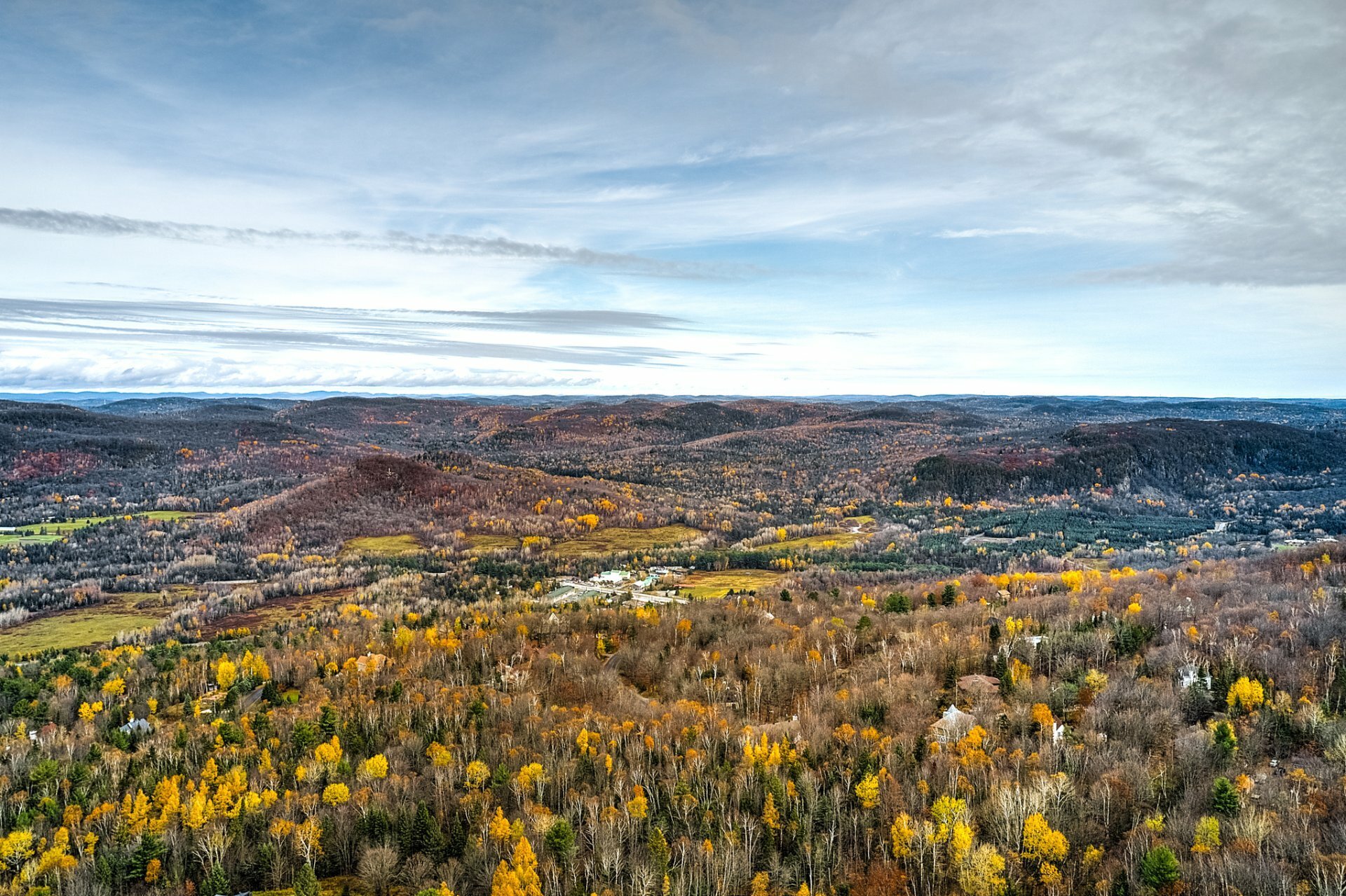 Sainte Anne Des Lacs, Qc In Sainte Anne Des Lacs, Quebec, Canada For