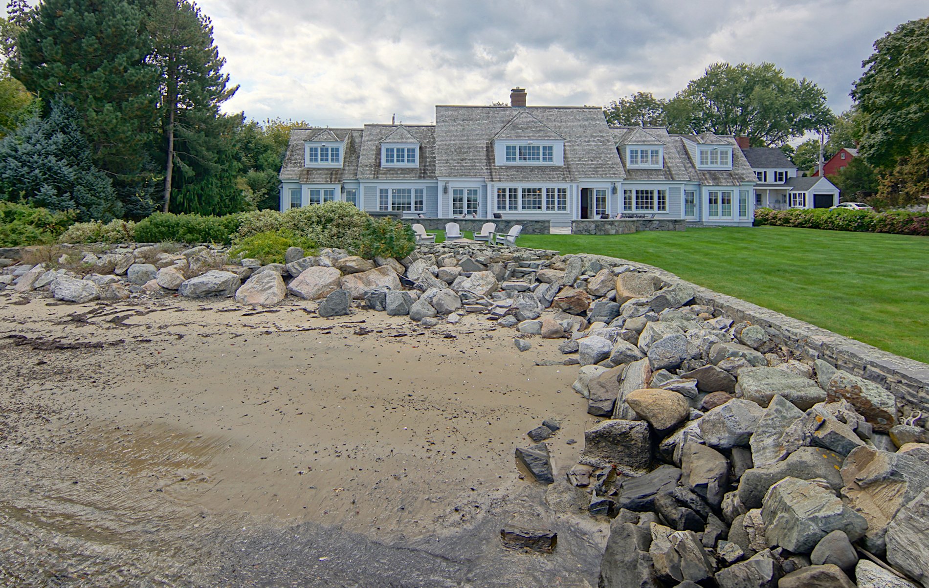 Enjoy Waterfront Living On The Banks Of The in New Castle, NH, United States for sale (11172781)