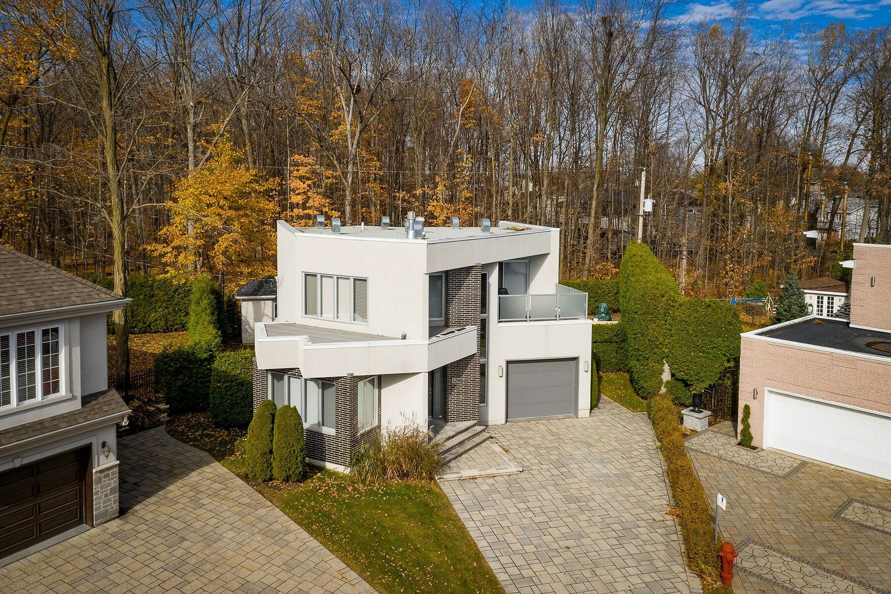 1090 Rue Charles Darwin In Boisbriand, Canada For Sale (11172309)