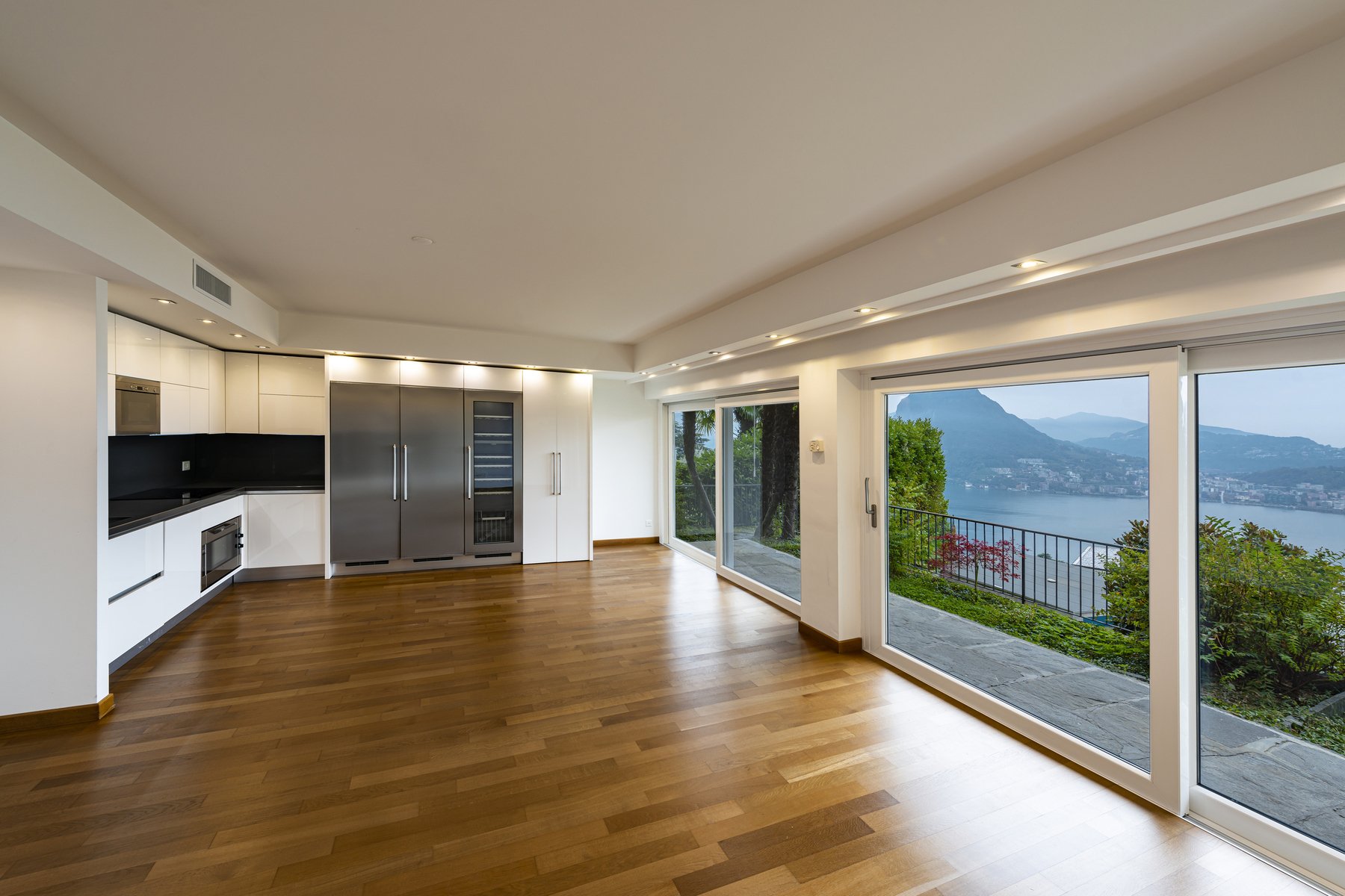 3.5 Room Apartment And Studio With Lake View in Lugano, Switzerland for