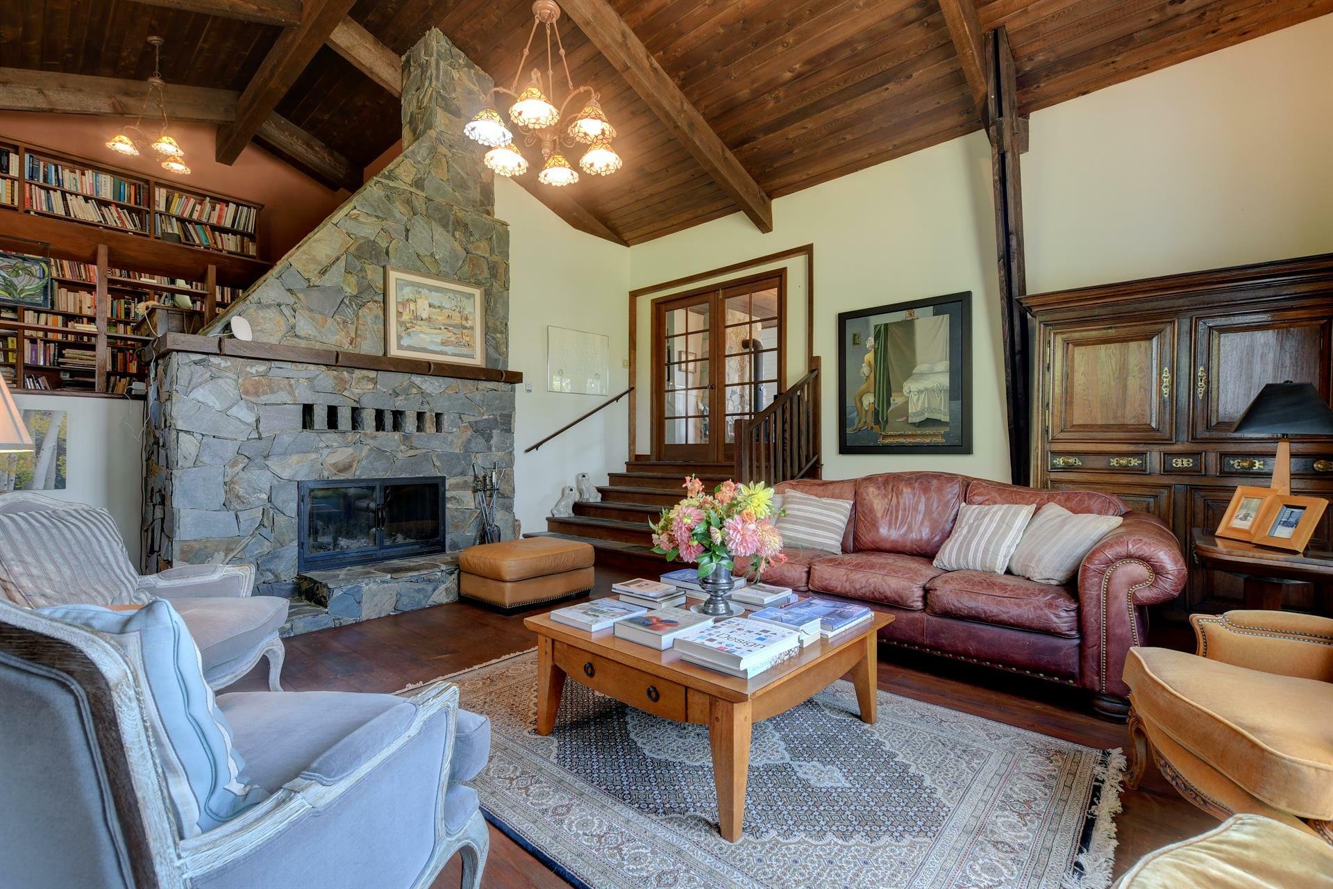 1444 Maple Bay Rd in Duncan, Canada for sale (11119131)