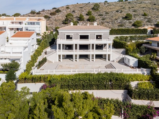 Villa in Vouliagmeni, Decentralized Administration of Attica, Greece 1