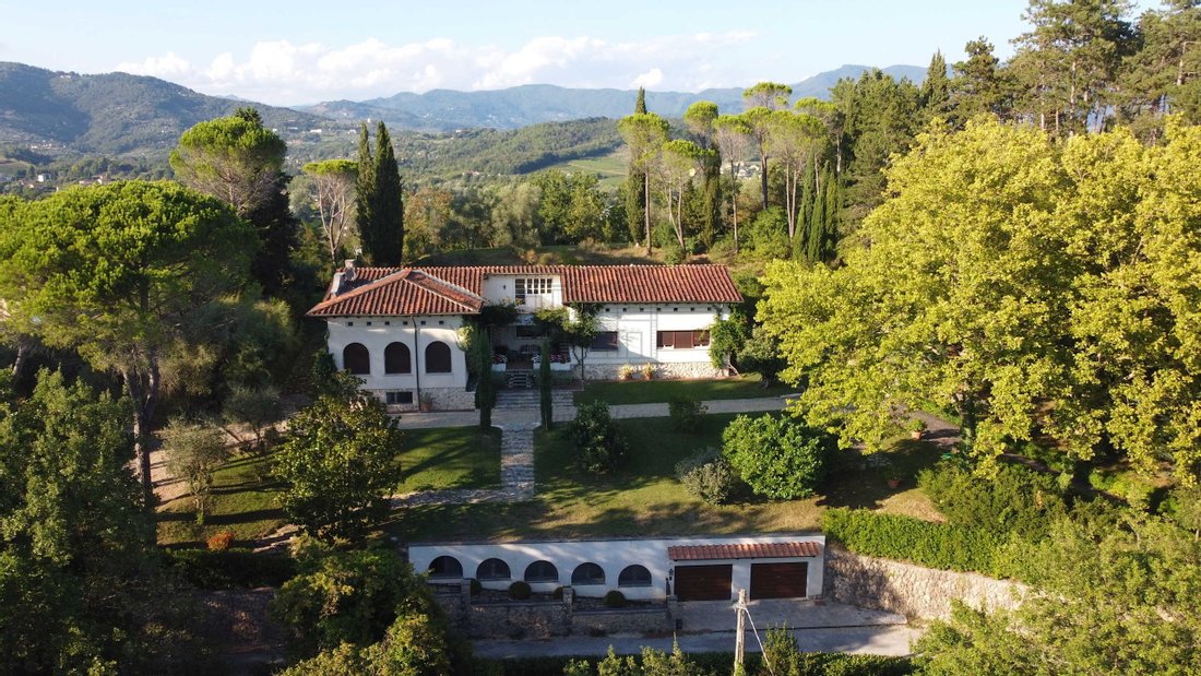 Villa in Lucca, Tuscany, Italy 1 - 11176353