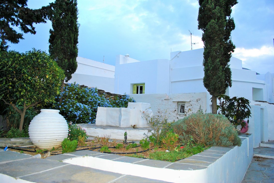 Unique Property In Pollonia, Decentralized Administration Of The Aegean