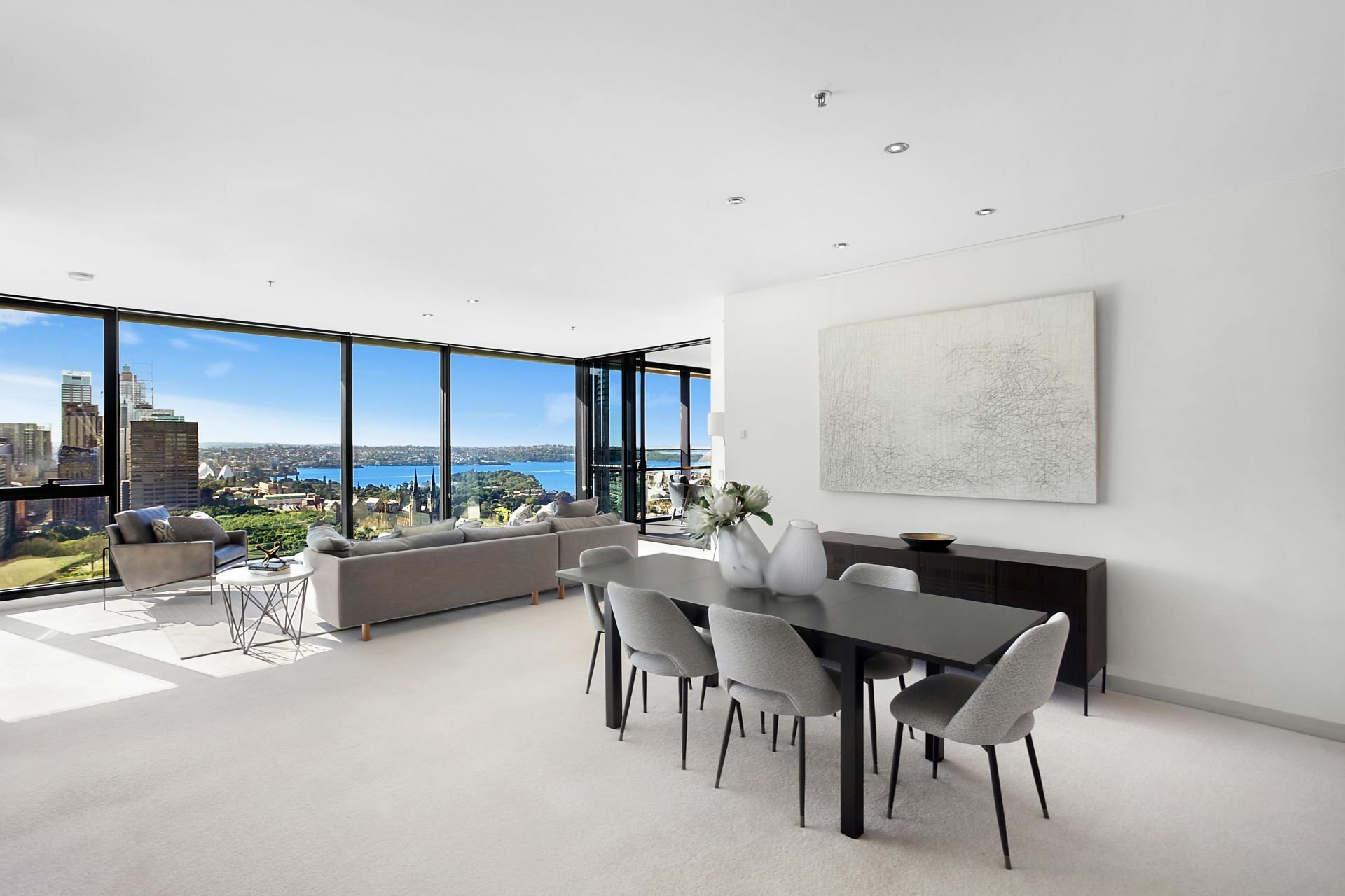 World Class Luxury From High End Sydney Apartment in Sydney, Australia